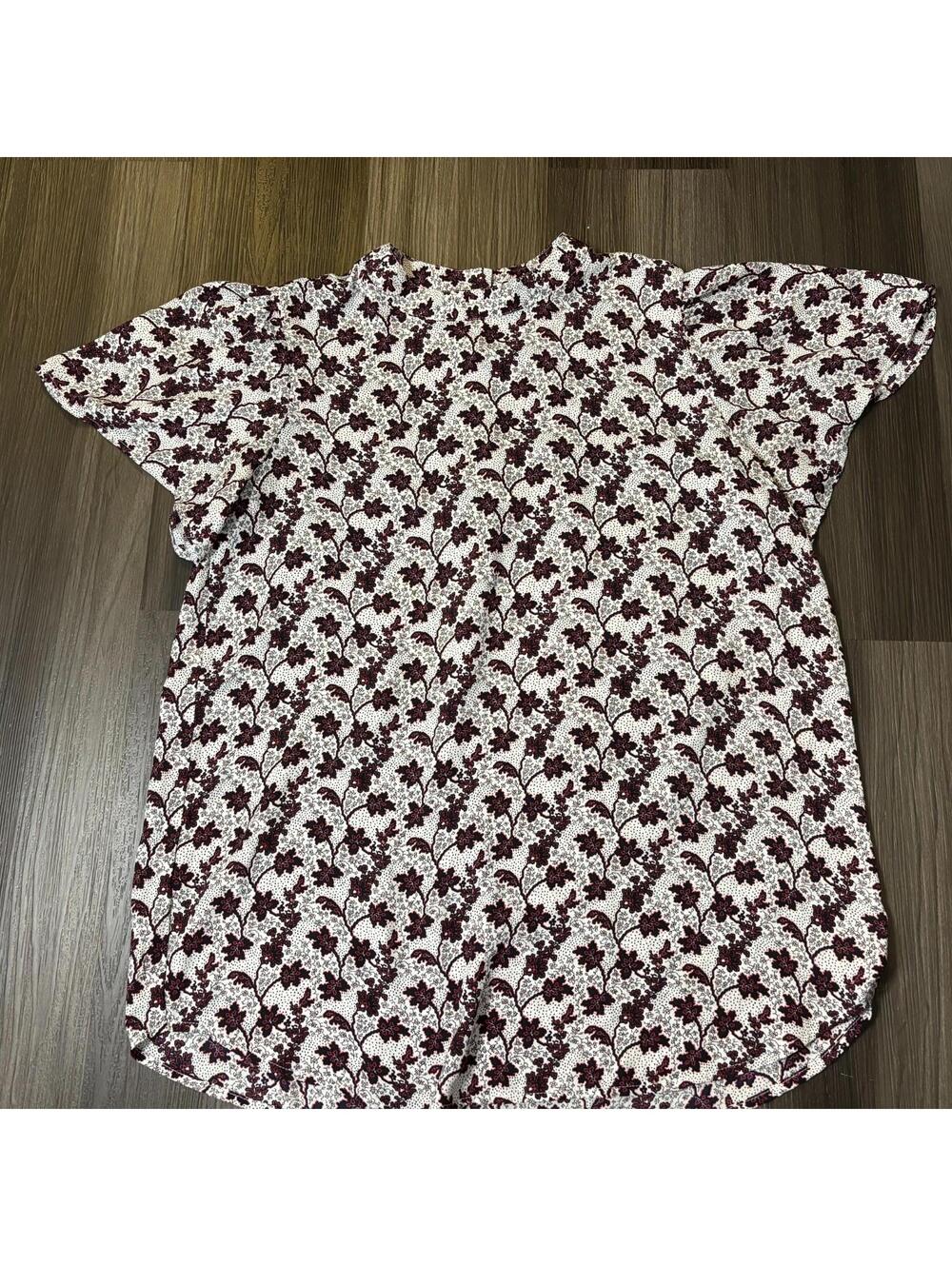 LOFT Top Blouse Size Small Top Short Flutter Sleeves Burgundy Plum Floral Flowy